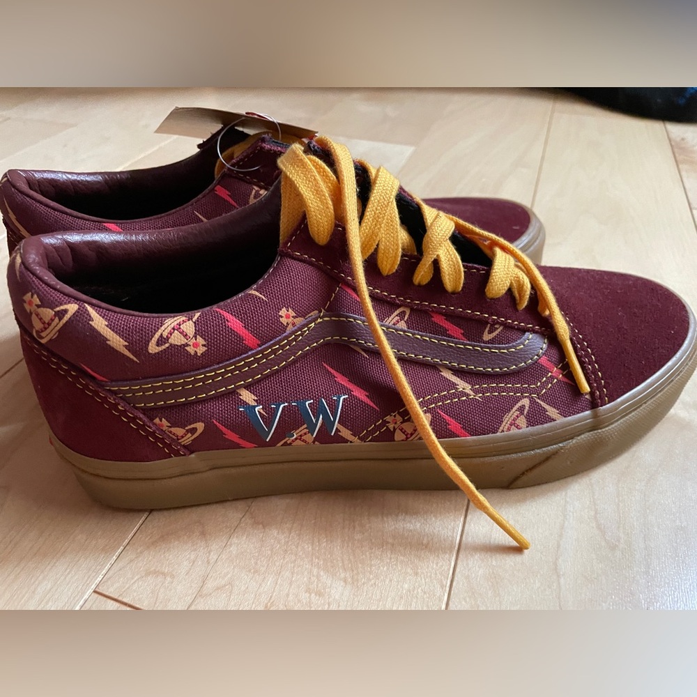 VANSxVIVIENNE WESTWOOD SNEAKERS